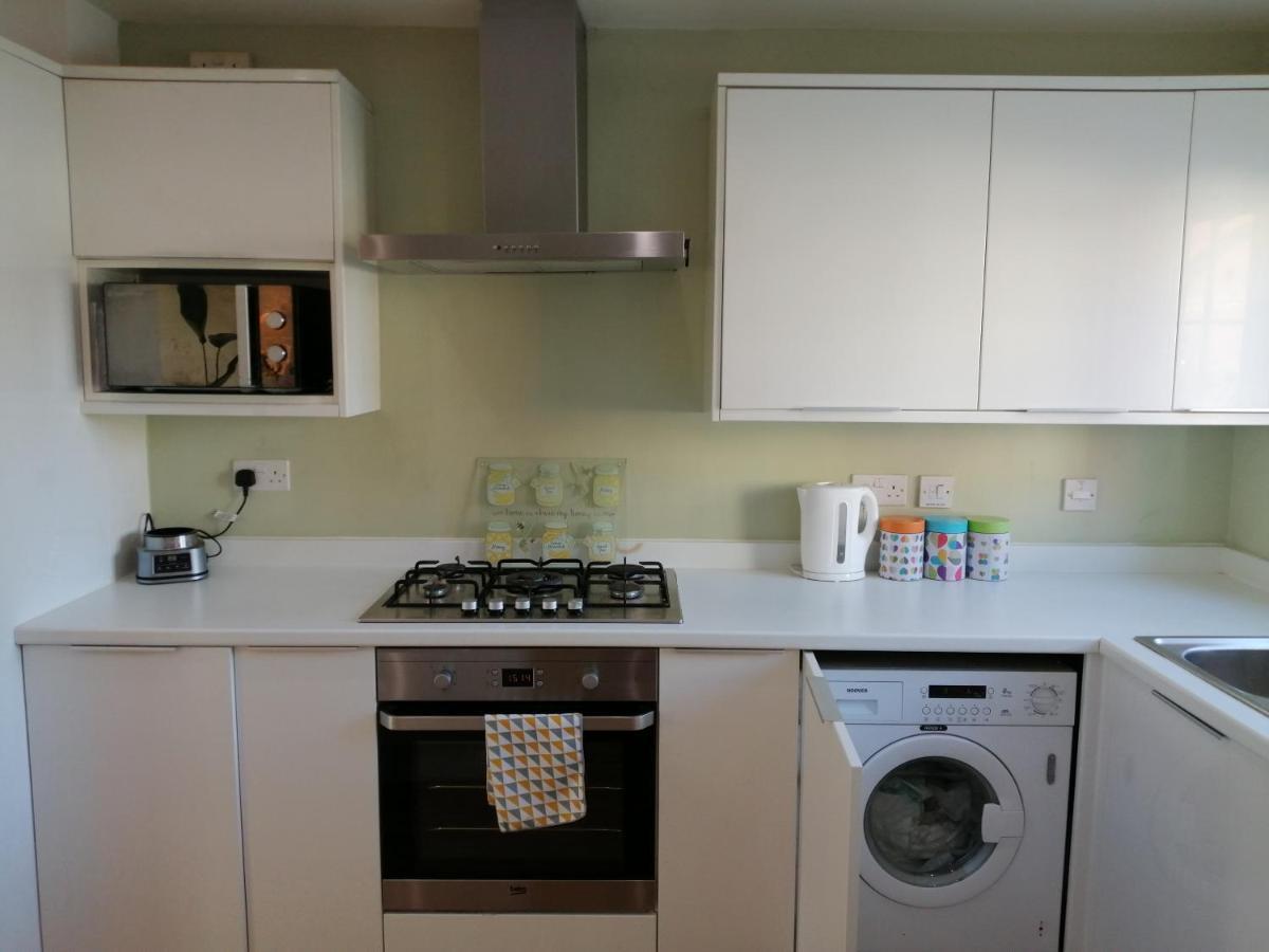 Spacious Townhouse With Sea Views Near Cardiff Барри Экстерьер фото