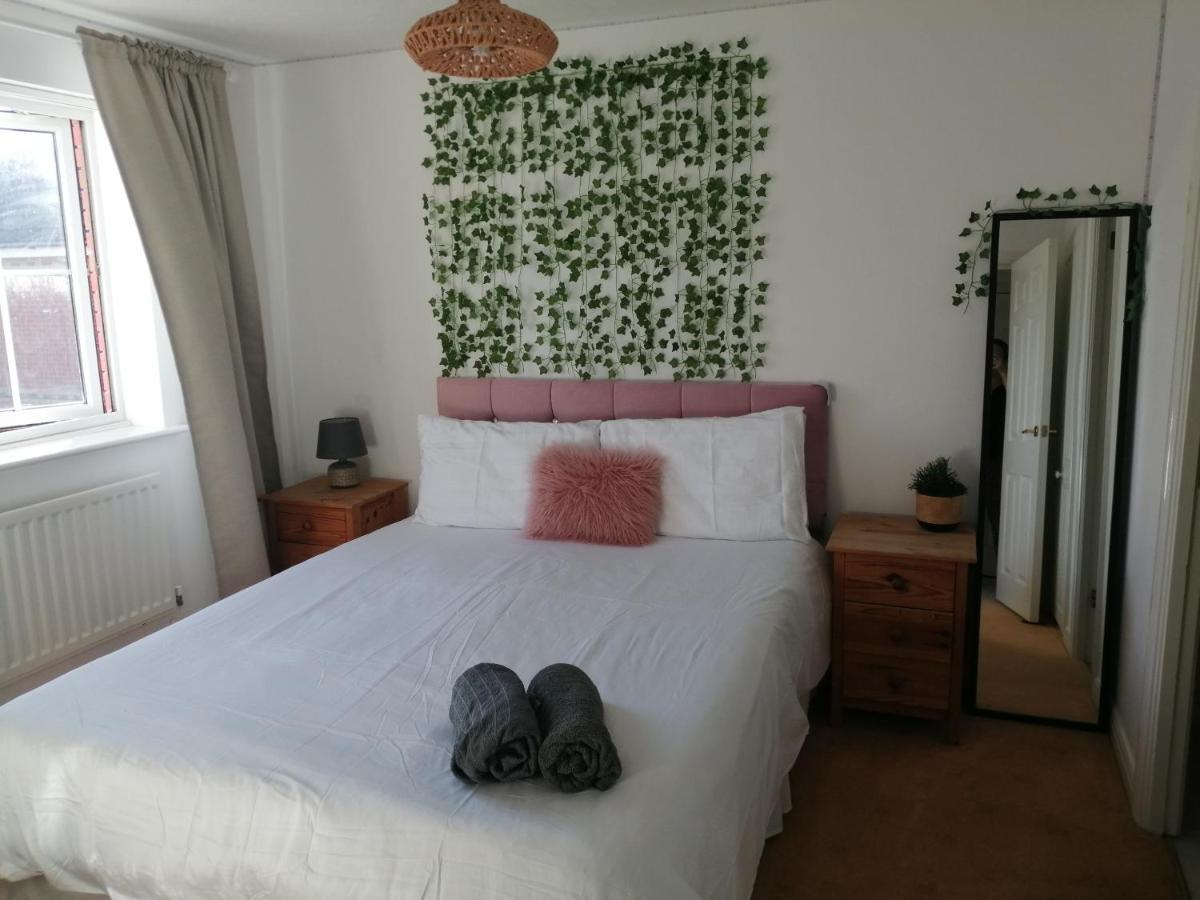 Spacious Townhouse With Sea Views Near Cardiff Барри Экстерьер фото