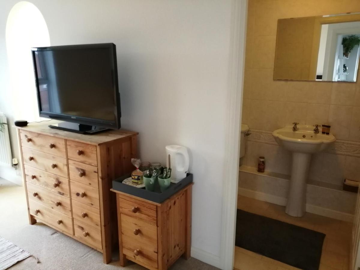 Spacious Townhouse With Sea Views Near Cardiff Барри Экстерьер фото